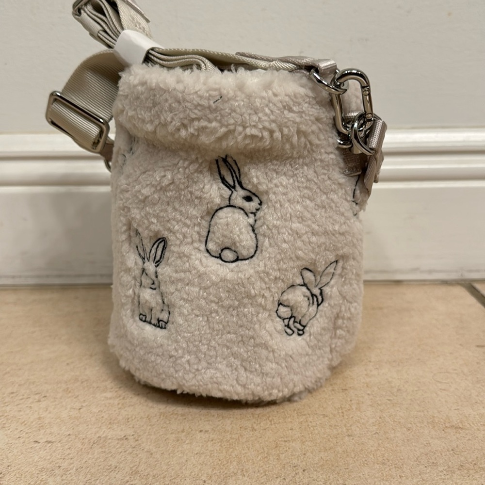 Lululemon crossbody fleece bucket bag